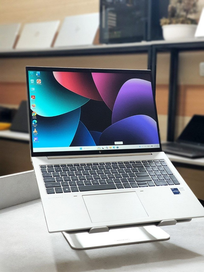 لپ تاپ HP EliteBook 860 G10